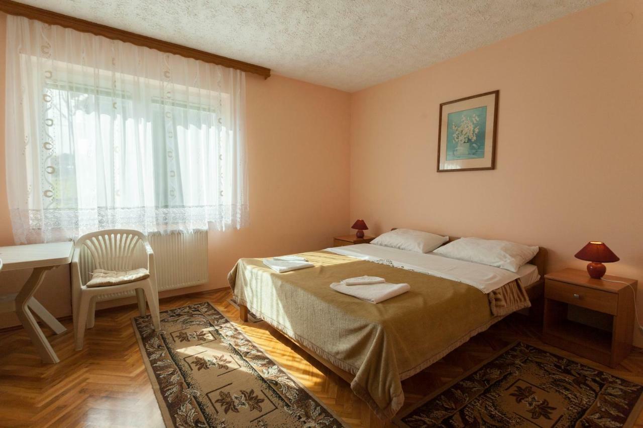 Rooms Maria Слуни Экстерьер фото